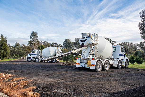 Best Concrete Sidewalk Installation  in Roslyn Estates, NY